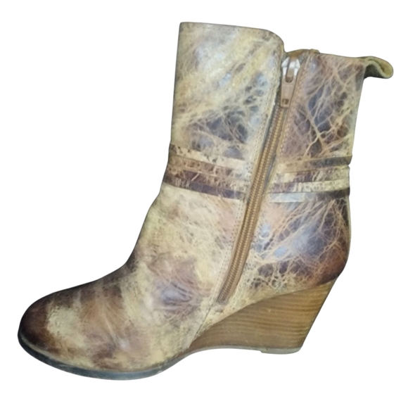 Diba True Distressed Barn Storm Wedge Boots, Womens 8 - Picture 4 of 9